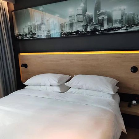 Park Inn By Radisson Shanghai Huanqiugang Esterno foto